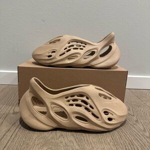 Adidas Yeezy Foam Rnnr Ochre